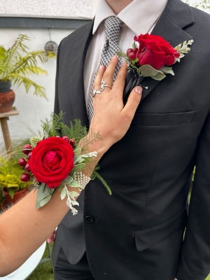 Ultimate Corsage and buttonhole package